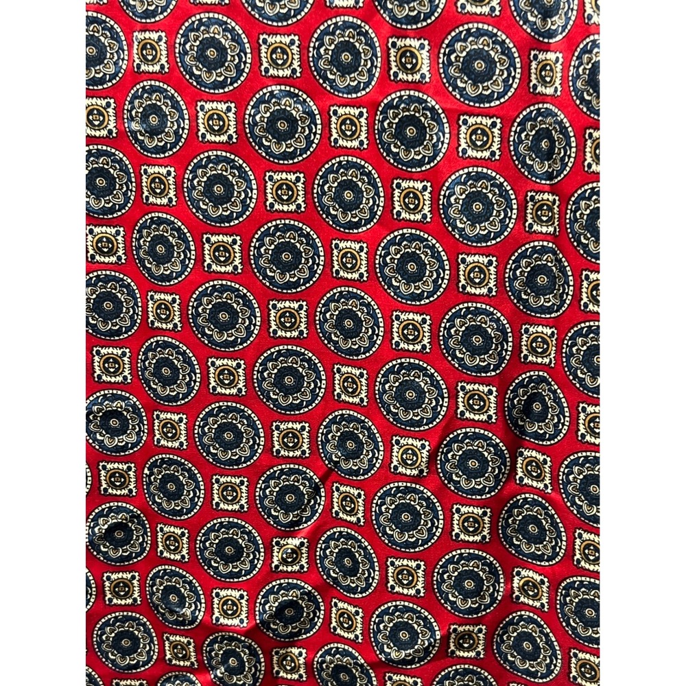 Unbranded Mens Scarf Medallion Print Fringe OS Red Navy Blue Satin Silk Blend - Picture 5 of 7
